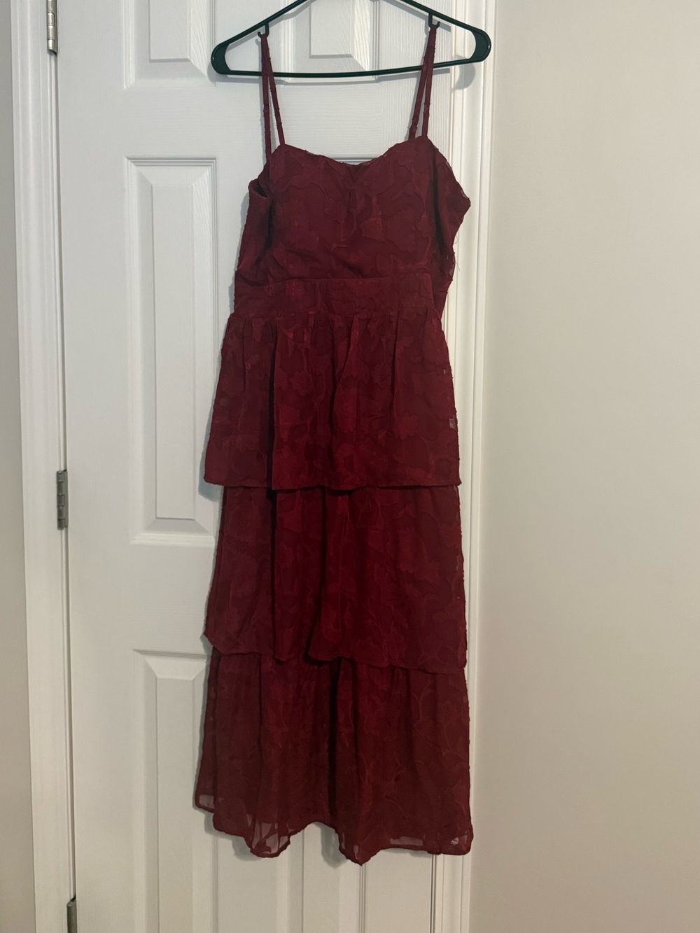 Lulu’s Tiered Lace Midi Dress in Burgundy